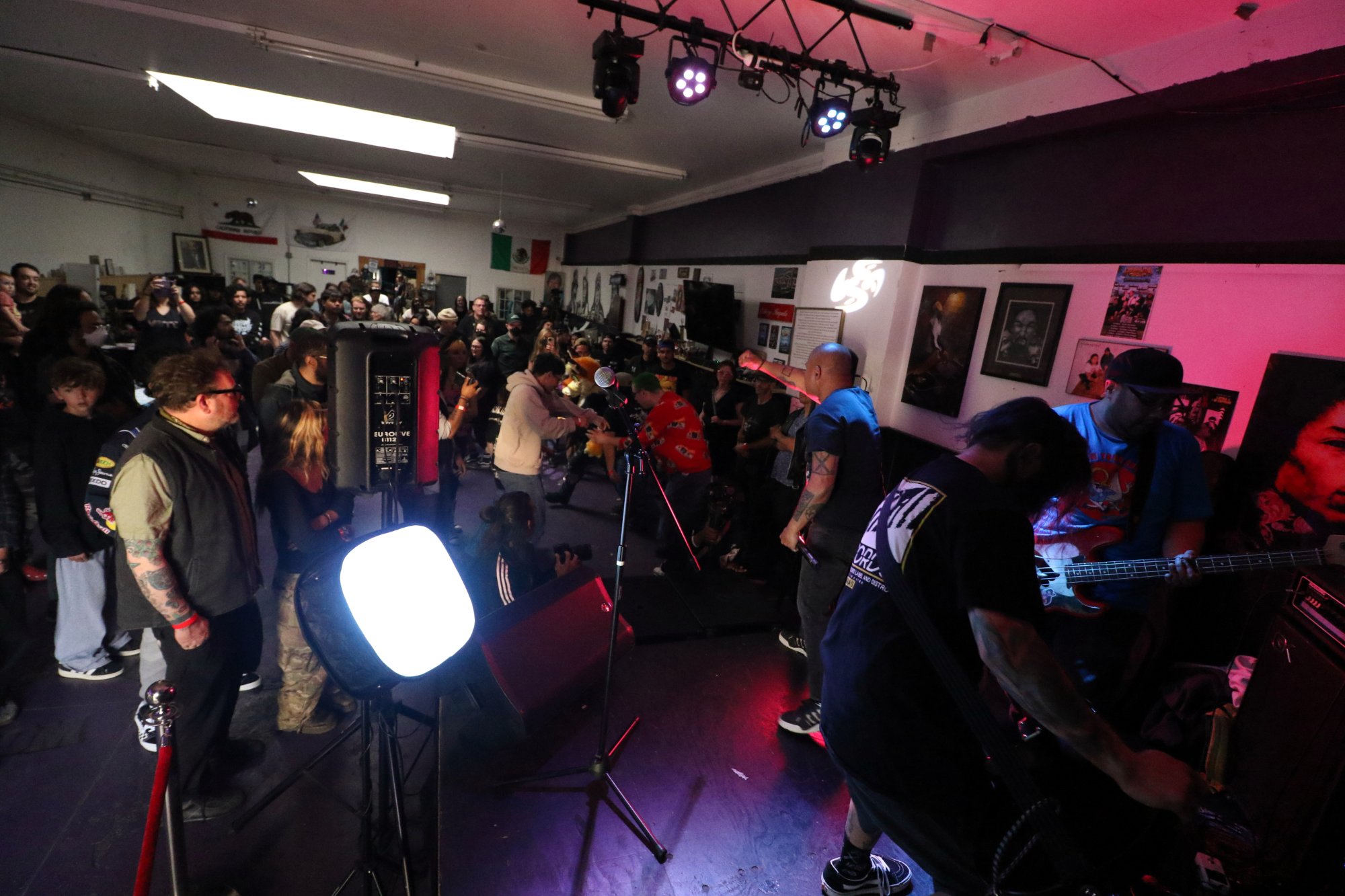 Show photo by @Dakoiphotography