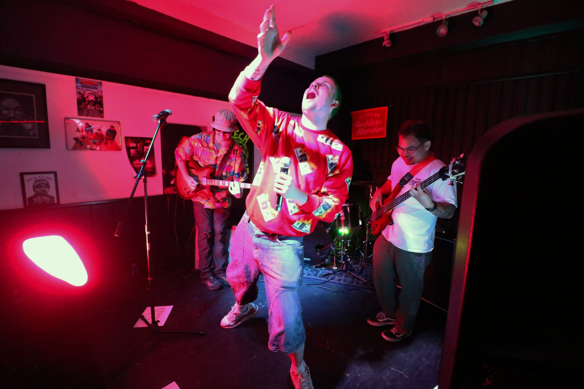 Show photo by @Dakoiphotography