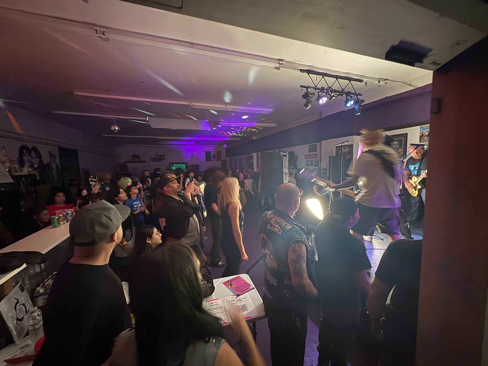 Show photo