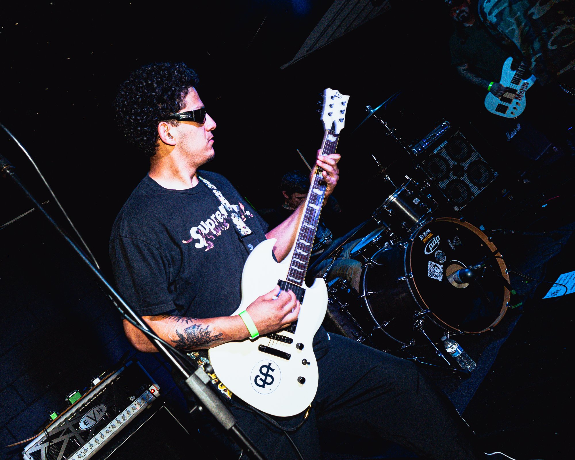 Show photo by @lensbyemi