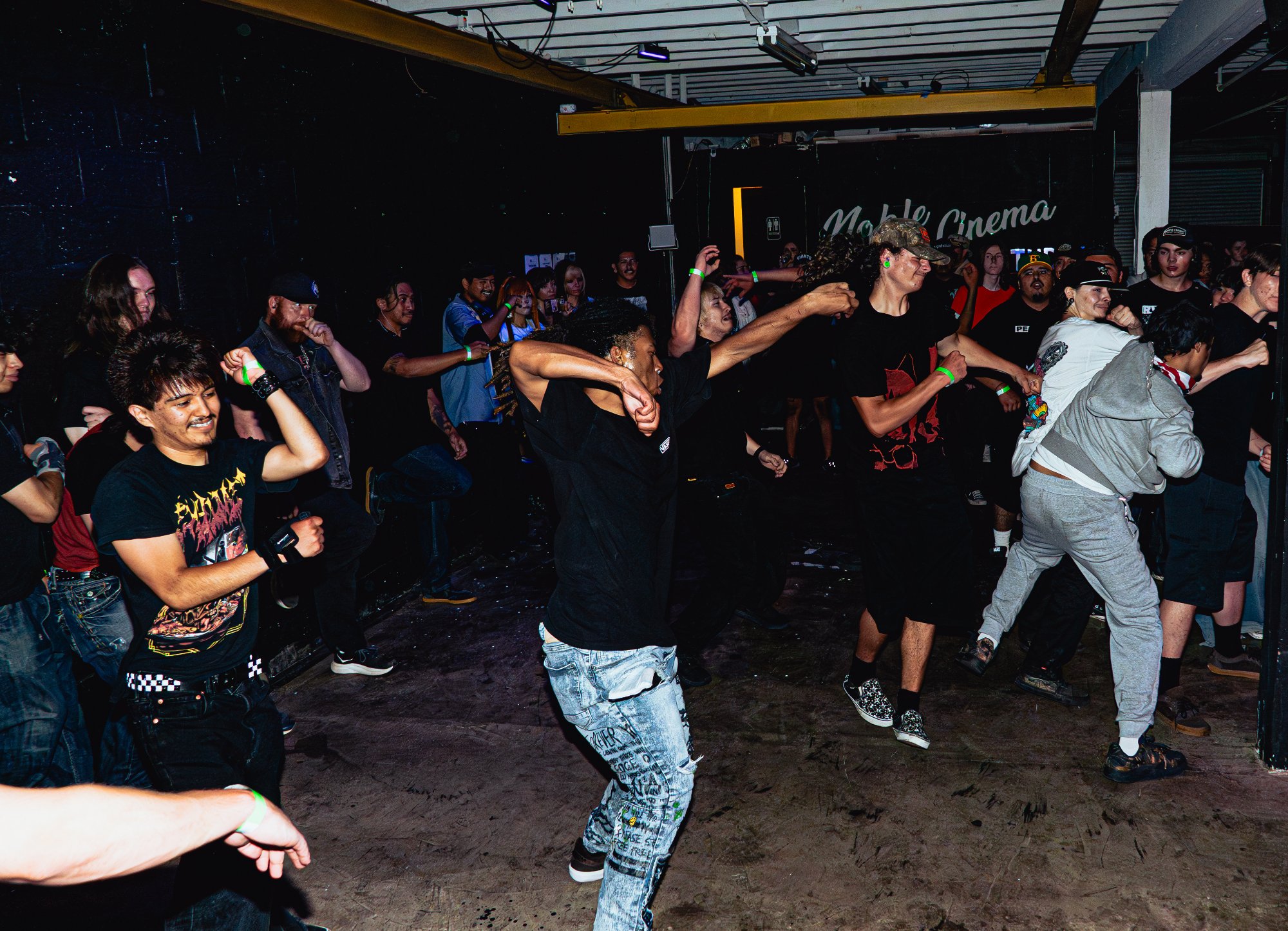 Show photo by @lensbyemi